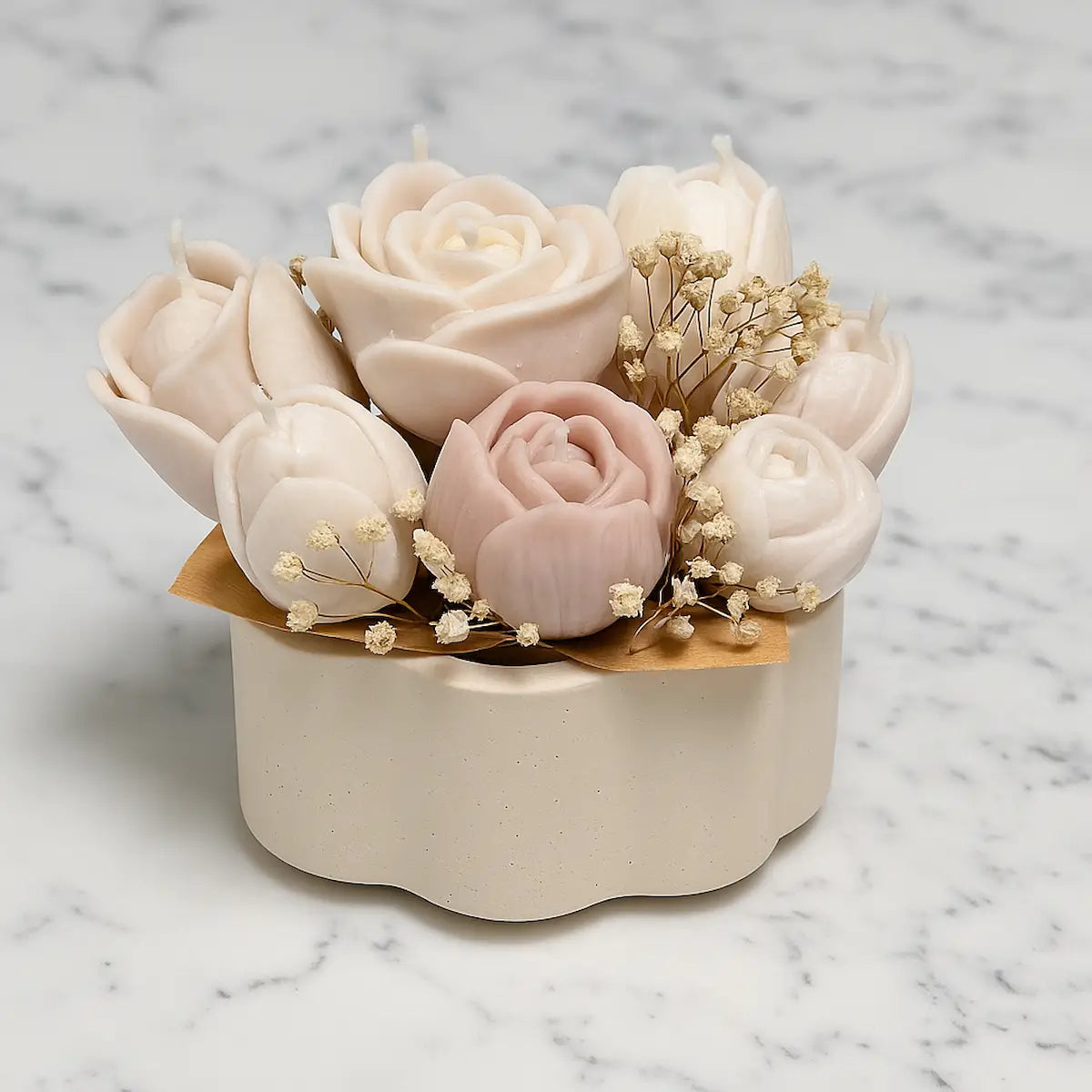 Bloomea Classic Floral Candle — hand-poured floral soy candle in a ceramic reusable vessel.Zenglow 