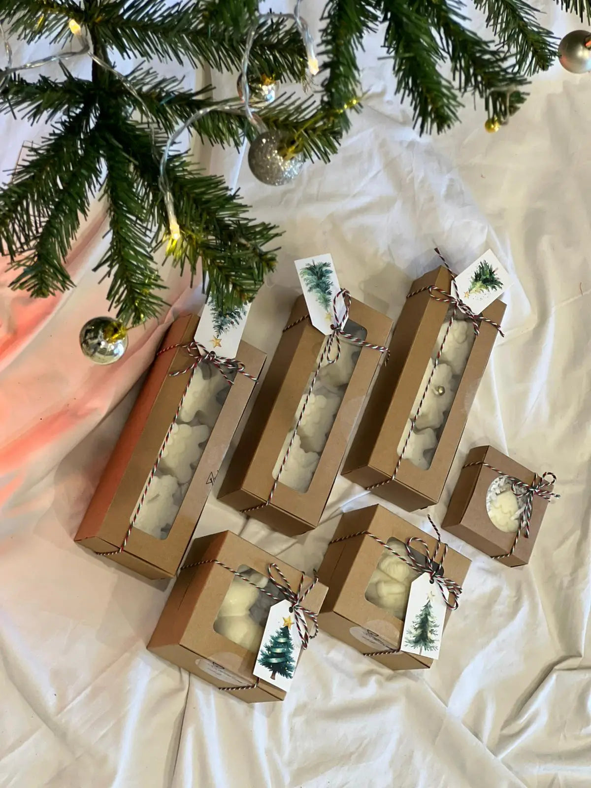 Packaging Zenglow Christmas handmade soy wax candle Australia 